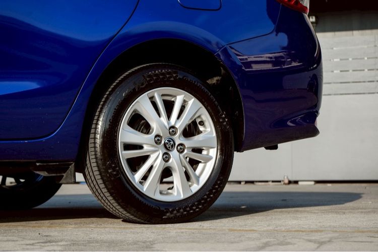 Toyota Yaris ATIV 2018 1.2 S Plus Sedan เบนซิน ไม่ติดแก๊ส เกียร์อัตโนมัติ น้ำเงิน รูปที่ 3