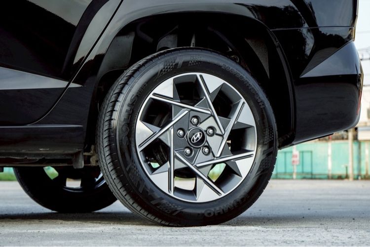 Hyundai Stargazer 2023 1.5 Smart 6 Van เบนซิน ไม่ติดแก๊ส เกียร์อัตโนมัติ ดำ รูปที่ 2