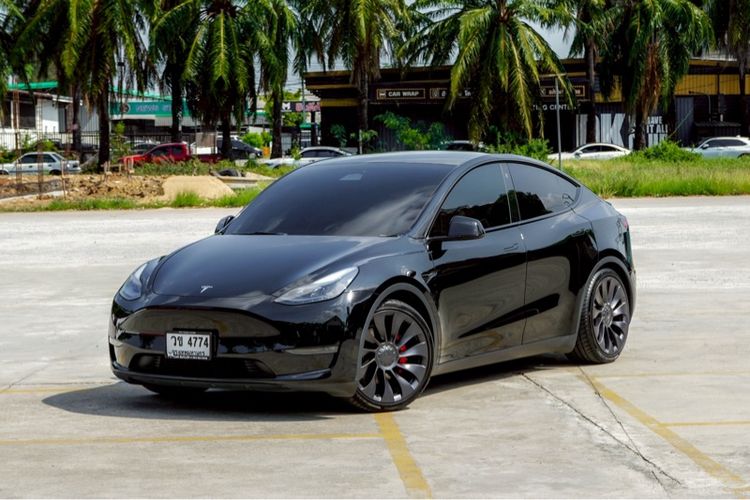 รถ Tesla Model Y Performance สี ดำ