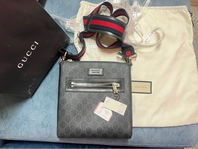 Gucci Men's GG Supreme Crossbody Shoulder Bag