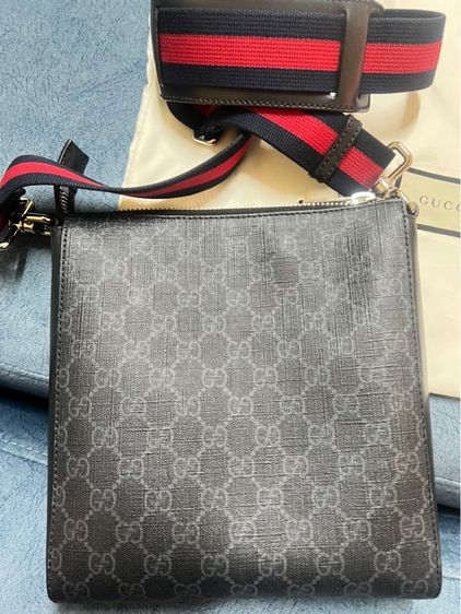 Gucci Men's GG Supreme Crossbody Shoulder Bag รูปที่ 4