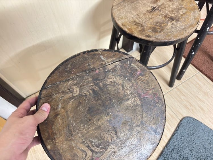 เก้าอี้เก่า รูปที่ 4