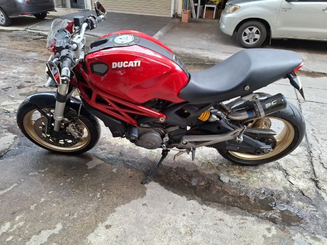 Ducati 795
