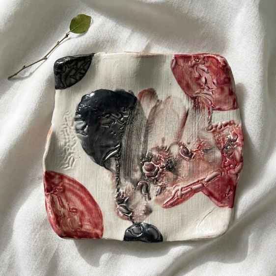 อื่นๆ จานเซรามิก งาน handmade ( ส่งฟรี พร้อมส่ง )