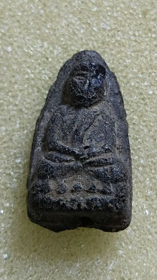 หลวงปู่ทวดเนื้อว่านตามภาพ