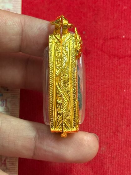 พระสมเด็จรัชดาพระกำบังแผ่นดิน รัชกาลที่เก้าสร้าง เนื้อเรือใบหลังปิดแผ่นทองคำแท้พร้อมกรอบทองไมคอน รูปที่ 3