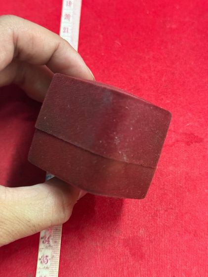 แหวนตลับสีผึ้งหลวงพ่อเดิมวัดหนองโพ สีผึ้งฝังสิงห์แกะฝังตะกรุดตลับเปิดปิดได้ลงยาพร้อมกล่องครบชุด รูปที่ 2