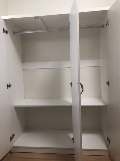 ตู้เสื้อผ้า มือสอง รูปที่ 2