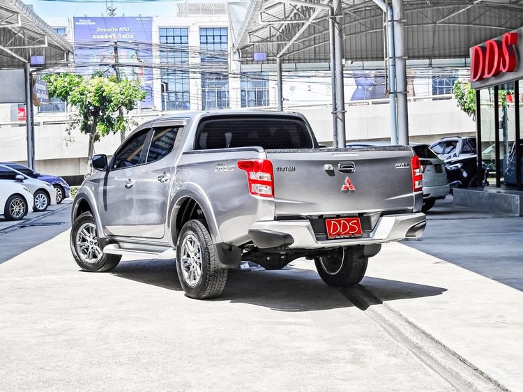 Mitsubishi Triton 2017 2.4 GLS Limited Plus Pickup ดีเซล เกียร์ธรรมดา เทา รูปที่ 3