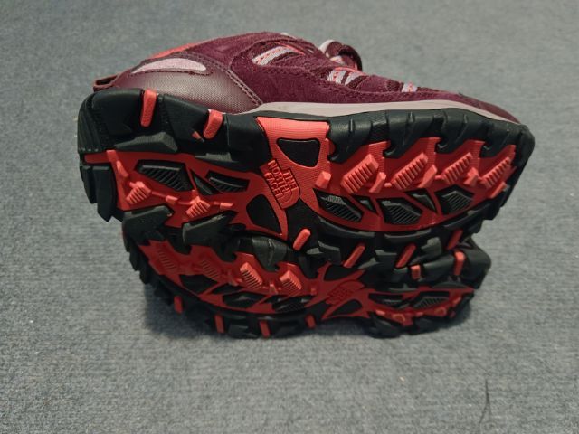 รองเท้า The North Face Size36.5 รูปที่ 3