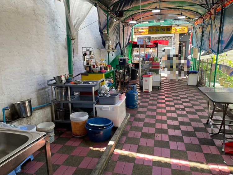 เซ้งร้านอาหารพร้อมตึก ทำเลดี สีลม26 ซอยปราโมทย์ รูปที่ 2