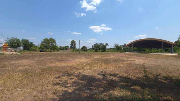 ที่ดินถมแล้วติดถนน8เลน กว้าง80m. ใกล้นิคม304