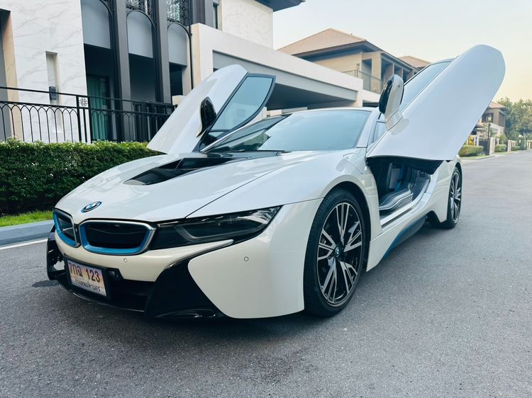 รถ BMW I8 1.5 Hybrid 4WD สี ขาว