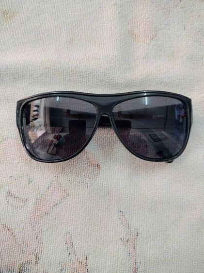 แว่นกันแดด Le specs