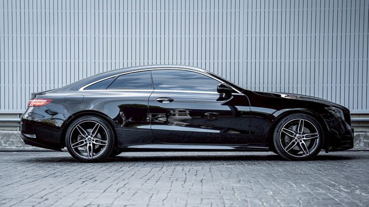 Mercedes-Benz E-Class 2020 E200 Sedan เบนซิน ไม่ติดแก๊ส เกียร์อัตโนมัติ ดำ รูปที่ 4