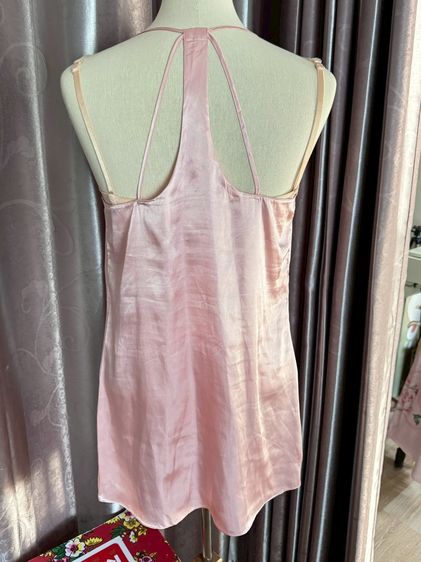 เดรสสายเดี่ยวคอวีสีชมพูผ้าซาติน One Size รูปที่ 11