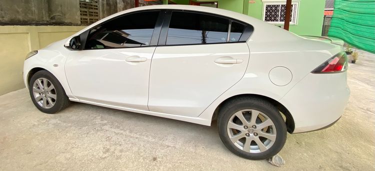 Mazda Mazda 2 2010 1.5 Elegance Groove Sedan เบนซิน ไม่ติดแก๊ส เกียร์อัตโนมัติ ขาว รูปที่ 4