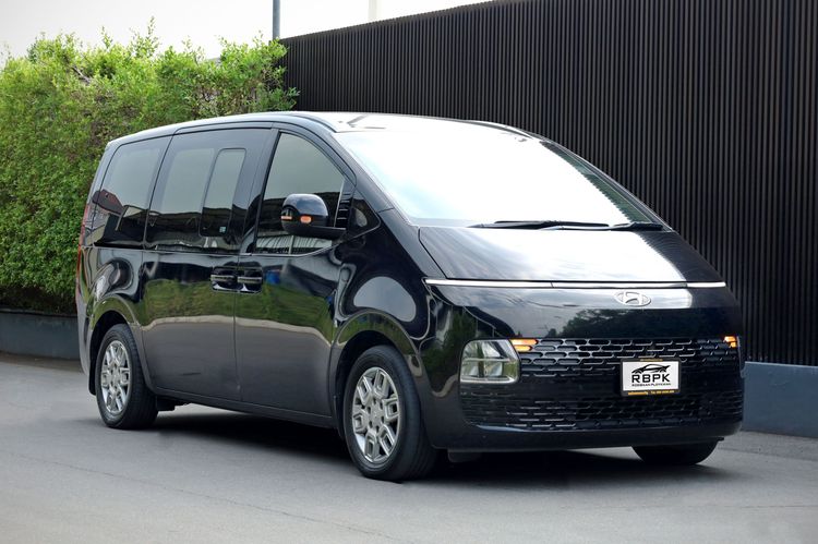 Hyundai Staria 2022 2.2 S Van ดีเซล ไม่ติดแก๊ส เกียร์อัตโนมัติ ดำ รูปที่ 4