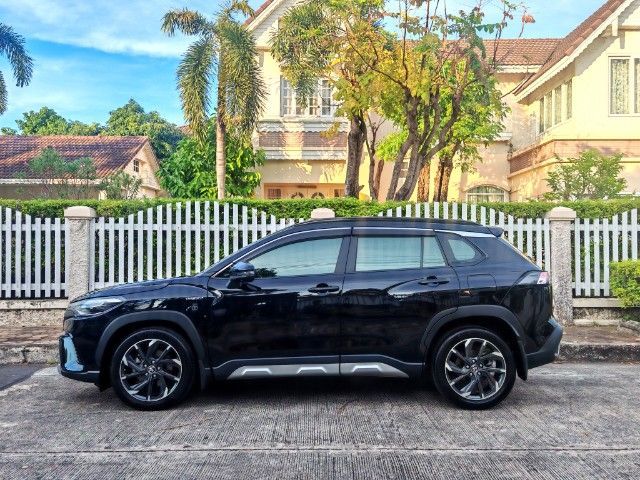 รถ Toyota Corolla Cross 1.8 HEV GR Sport สี ดำ