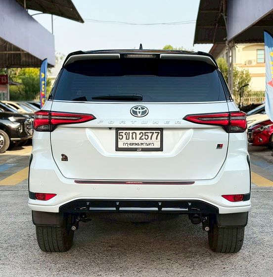 Toyota Fortuner 2024 2.8 GR Sport Sport Black Top 4WD Utility-car ดีเซล ไม่ติดแก๊ส เกียร์อัตโนมัติ ขาว รูปที่ 4