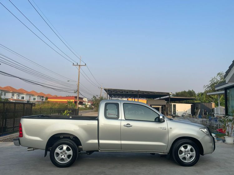 Toyota Hilux Vigo 2011 2.5 E Pickup ดีเซล ไม่ติดแก๊ส เกียร์ธรรมดา บรอนซ์เงิน รูปที่ 4