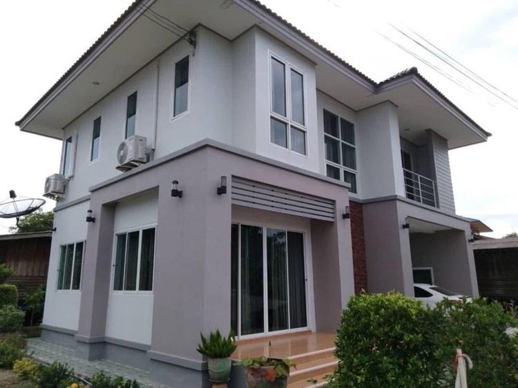 ไม่ใช่ บ้านเดี่ยวพร้อมที่ดินขนาดใหญ่