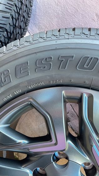 อะลูมิเนียมอัลลอย 18" อื่นๆ แม็กพร้อมยาง