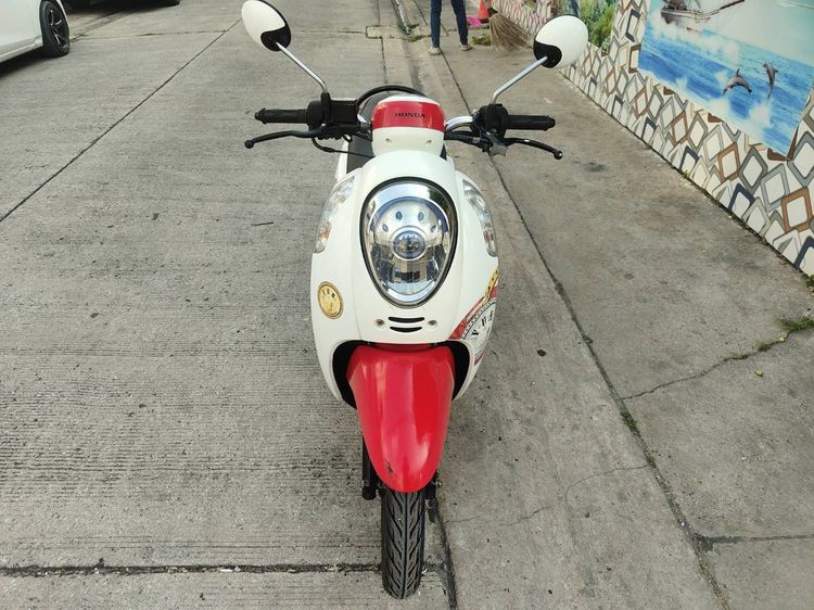 🛵ยังไงก็ขาย SCOOPY-i ปี 57 เครื่องดี สีสวย สตาร์ทมือ เล่มชุดโอนครบ+เปลี่ยนถ่ายน้ำมันเครื่องฟรี ส่งฟรี30 ก.ม รูปที่ 4