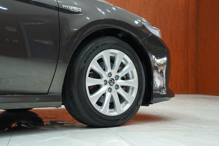 Toyota Camry 2021 2.5 HEV Premium Luxury Sedan ไฮบริด เกียร์อัตโนมัติ เทา รูปที่ 4