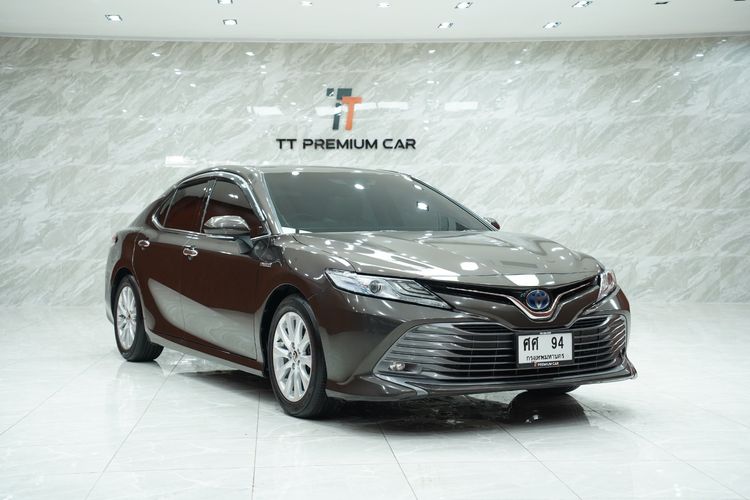 รถ Toyota Camry 2.5 HEV Premium Luxury สี เทา