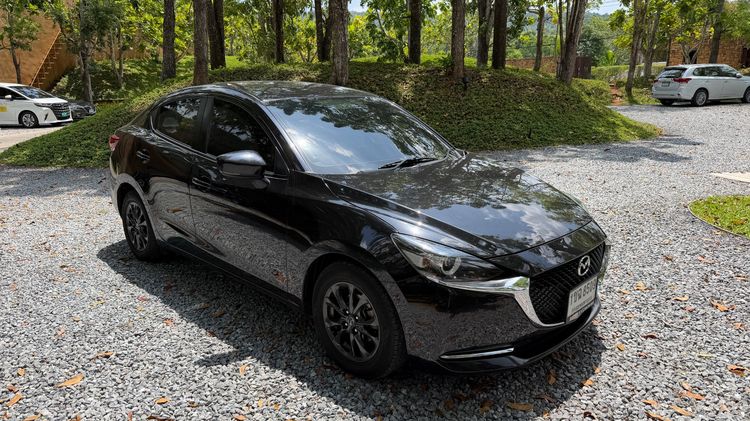 Mazda Mazda 2 2020 1.3 Sedan เบนซิน ไม่ติดแก๊ส เกียร์อัตโนมัติ ดำ รูปที่ 4
