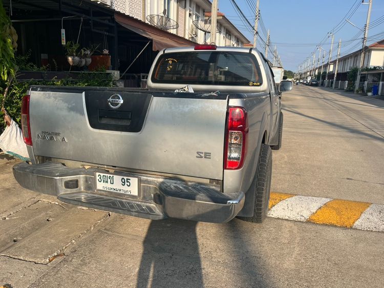 Nissan Navara 2010 2.5 E Pickup ดีเซล เกียร์ธรรมดา บรอนซ์เงิน รูปที่ 4