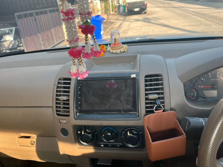 Nissan Navara 2010 2.5 E Pickup ดีเซล เกียร์ธรรมดา บรอนซ์เงิน รูปที่ 3