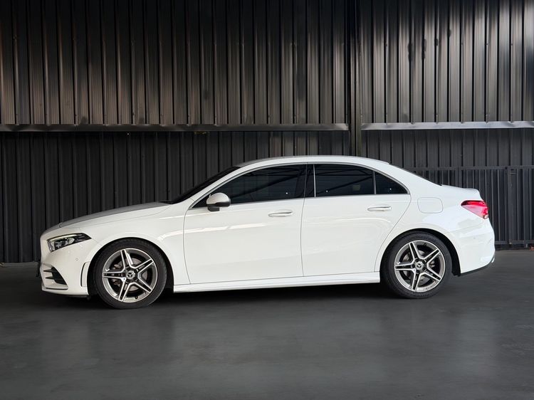 Mercedes-Benz A-Class 2022 A200 Sedan เบนซิน ไม่ติดแก๊ส เกียร์อัตโนมัติ ขาว รูปที่ 4