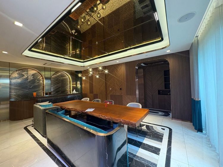 ตกแต่งครบ Grand Bangkok Boulevard East Rama 9 คฤหาสน์ 3 ชั้น สไตล์ Super Luxury รูปที่ 2