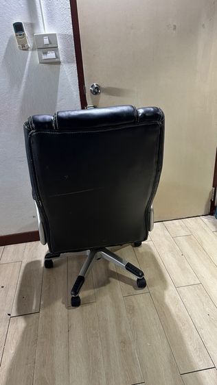 เก้าอี้ผู้บริหาร สีดำ นั่งสบาย โครงแข็งแรง ล้อหมุนปกติ รูปที่ 4