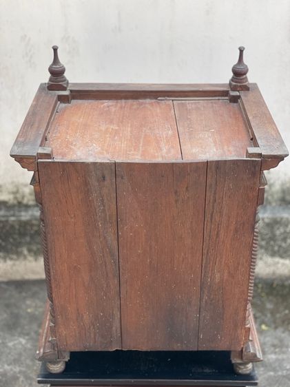 ตู้โชว์พระไม้สักเก่าโบราณ รูปที่ 5