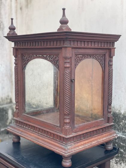 ตู้โชว์พระไม้สักเก่าโบราณ รูปที่ 6