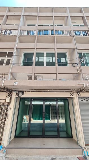 4 ห้องนอน 3 ห้องน้ำ ตึกแถว แถวถนนจันทน์ สาทร Commercial 4 bed 4 bath for rent on Chan road Sathorn