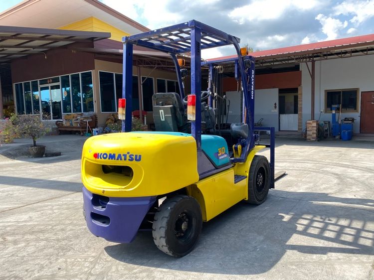 รถฟอร์คลิฟท์ KOMATSU รุ่น FD30T-12 เกียร์ธรรมดา รถเก่านอกนำเข้า  รูปที่ 7