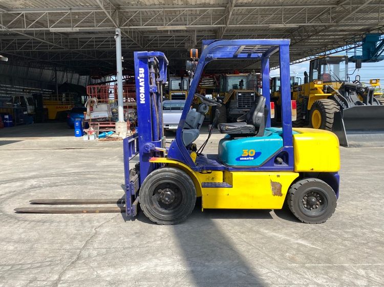 รถฟอร์คลิฟท์ KOMATSU รุ่น FD30T-12 เกียร์ธรรมดา รถเก่านอกนำเข้า  รูปที่ 2