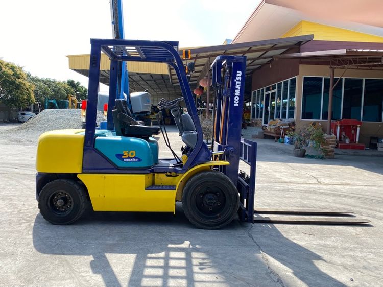 รถฟอร์คลิฟท์ KOMATSU รุ่น FD30T-12 เกียร์ธรรมดา รถเก่านอกนำเข้า  รูปที่ 6