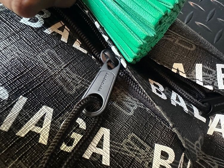 Balenciaga Belt-bag รูปที่ 2