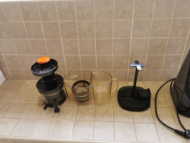 เครื่องคั้นน้ำผักผลไม้แยกกาก HUROM รูปที่ 8