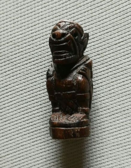 หนุมานไม้แกะเก่า