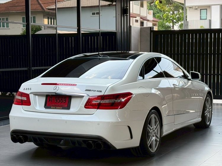 Mercedes-Benz E-Class 2012 E250 CGI Sedan เบนซิน ไม่ติดแก๊ส เกียร์อัตโนมัติ ขาว รูปที่ 4