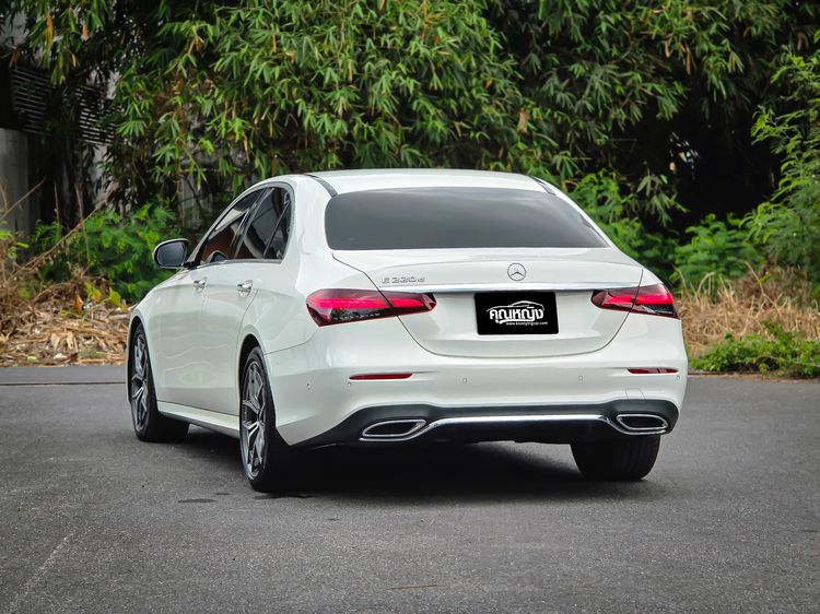 Mercedes-Benz E-Class 2023 E220 Sedan ดีเซล ไม่ติดแก๊ส เกียร์อัตโนมัติ ขาว รูปที่ 2