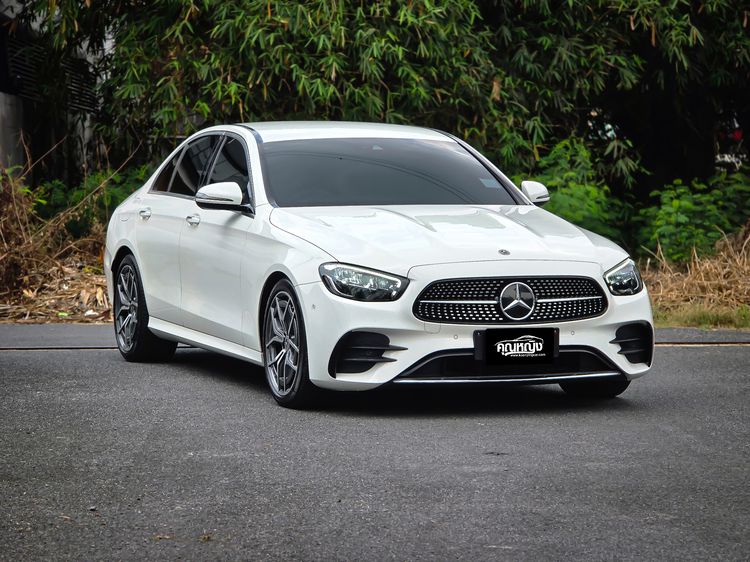 รถ Mercedes-Benz E-Class E220 สี ขาว
