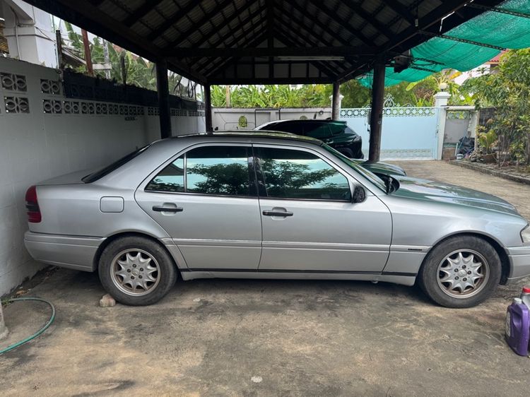 Mercedes-Benz C-Class 1995 C220 Sedan เบนซิน ไม่ติดแก๊ส เกียร์อัตโนมัติ บรอนซ์เงิน รูปที่ 4