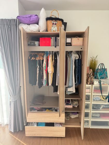 ตู้เสื้อผ้า 3 บาน รูปที่ 2